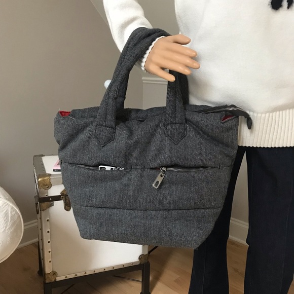 GAP flannel bag. Excellent used condition. - Picture 1 of 4